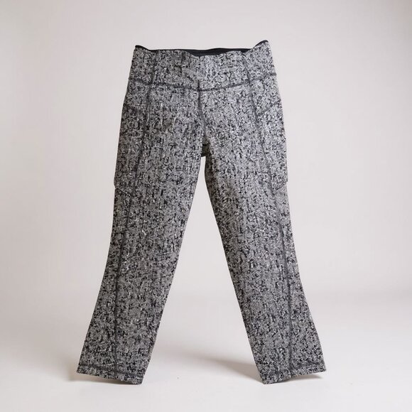 Lululemon Pants - Lululemon High-Waisted Leggings Womens M Black & White Pattern
